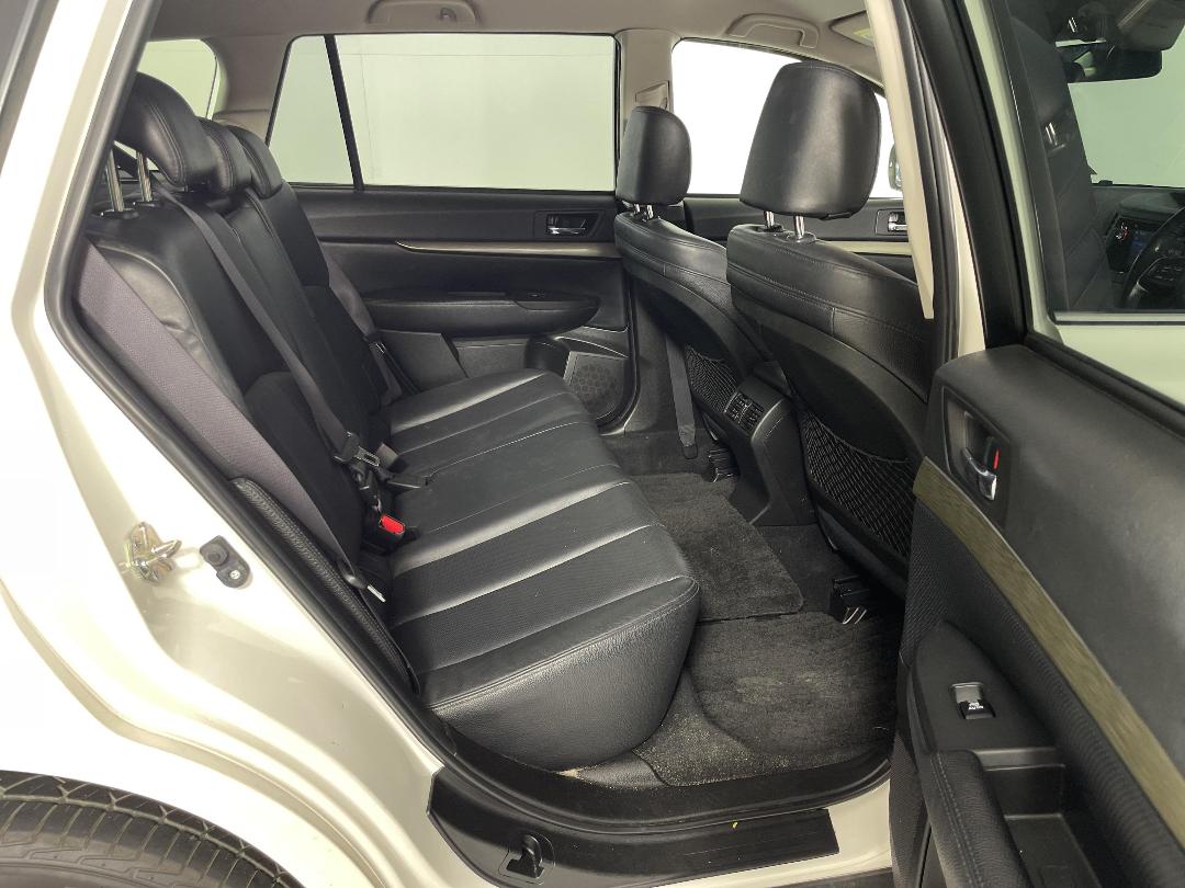 Photo '20' of Subaru Legacy