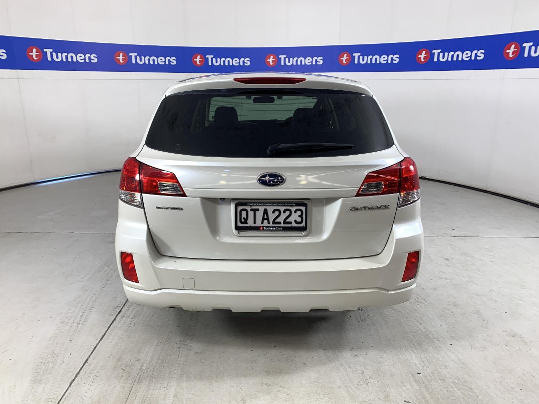 Photo '6' of Subaru Outback Photo '6' of Subaru Outback