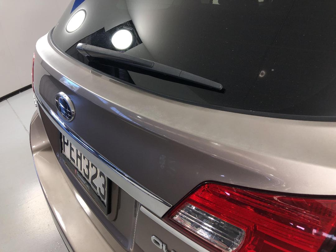 Photo '28' of Subaru Outback