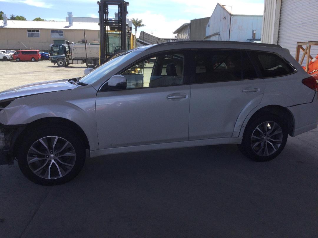 Photo '7' of Subaru Outback 2.5I Sport Premium