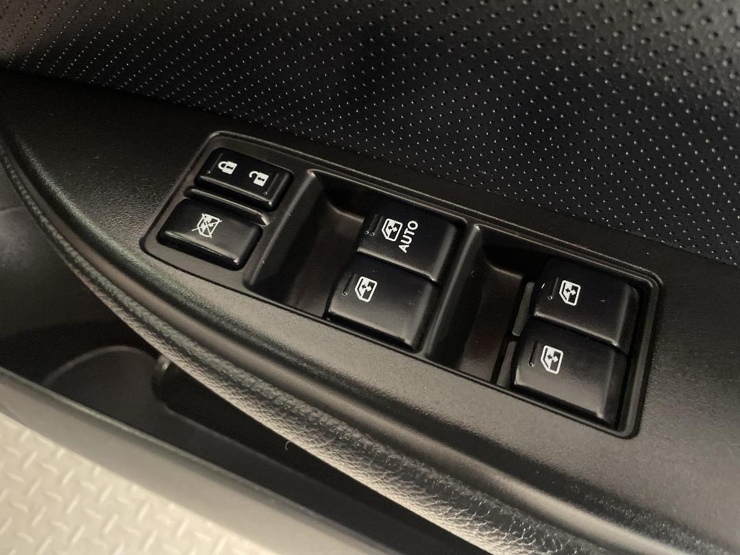 Photo '24' of Subaru Outback