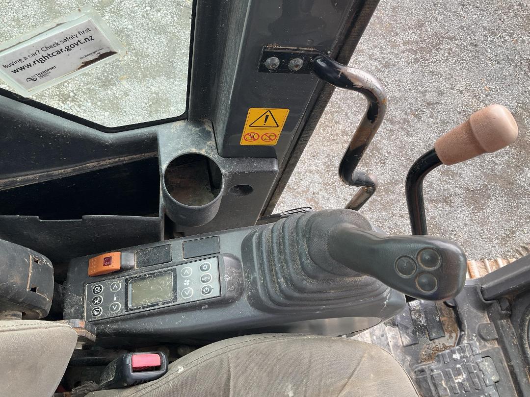 Photo '22' of Sumitomo SH 145 Excavator