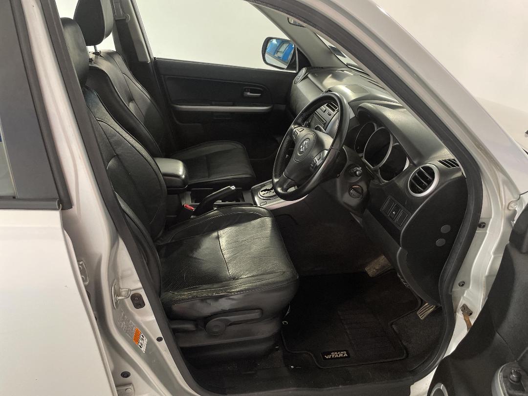 Photo '16' of Suzuki Grand Vitara