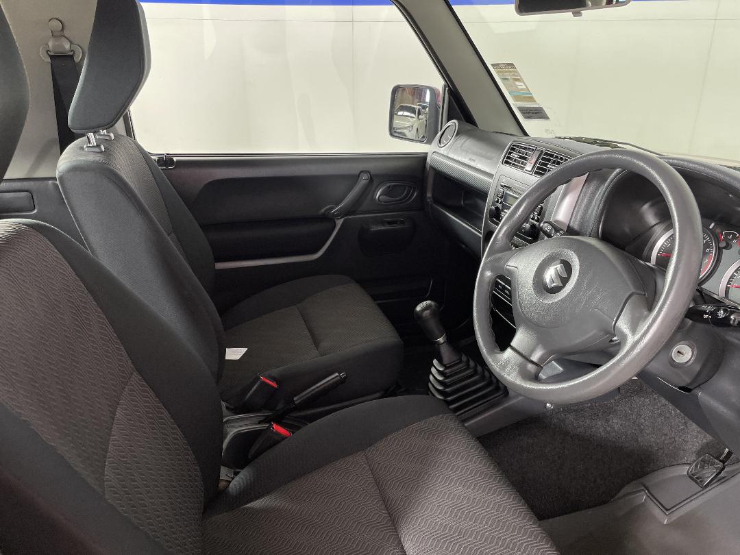 Photo '16' of Suzuki Jimny Photo '16' of Suzuki Jimny