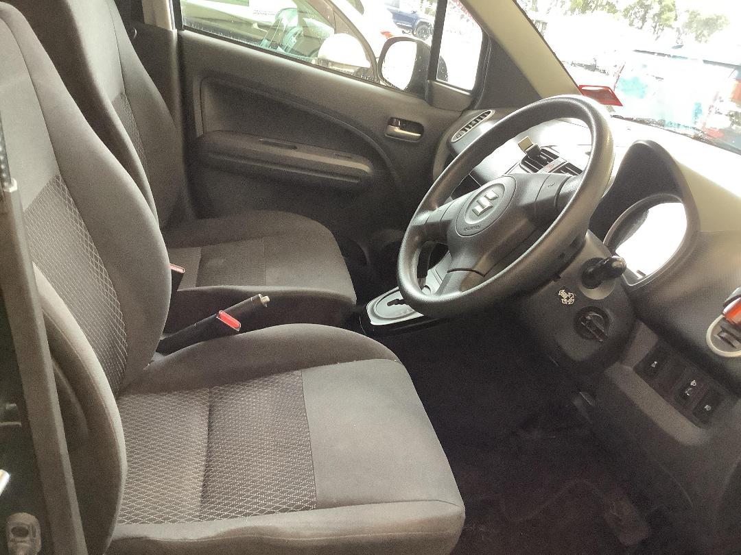 Photo '9' of Suzuki Splash Photo '9' of Suzuki Splash