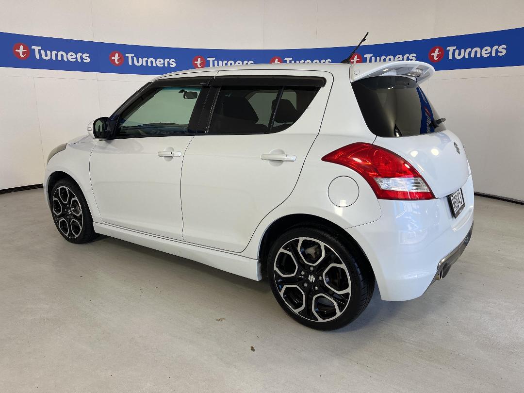 Photo '5' of Suzuki Swift