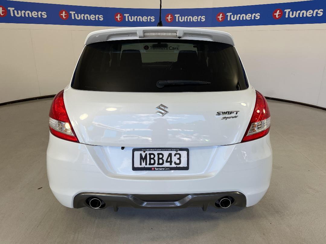 Photo '6' of Suzuki Swift