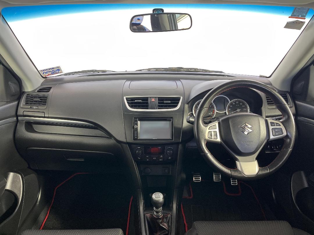 Photo '17' of Suzuki Swift