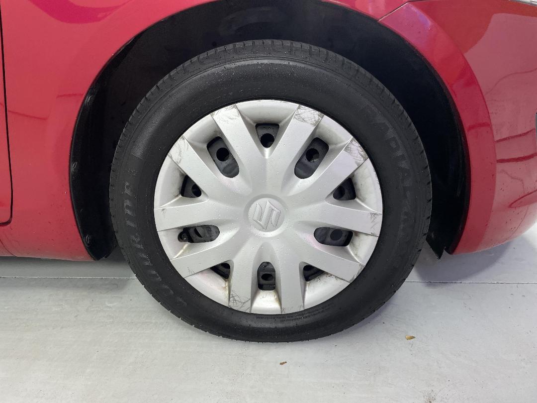 Photo '9' of Suzuki Swift