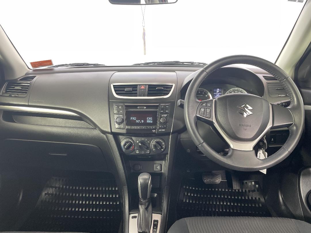 Photo '17' of Suzuki Swift