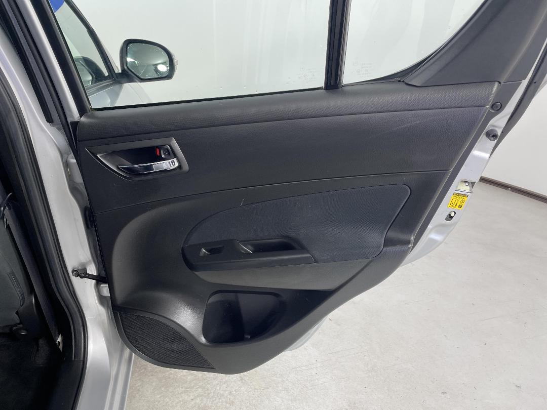 Photo '19' of Suzuki Swift