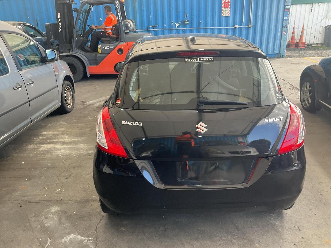 Photo '11' of Suzuki Swift GL