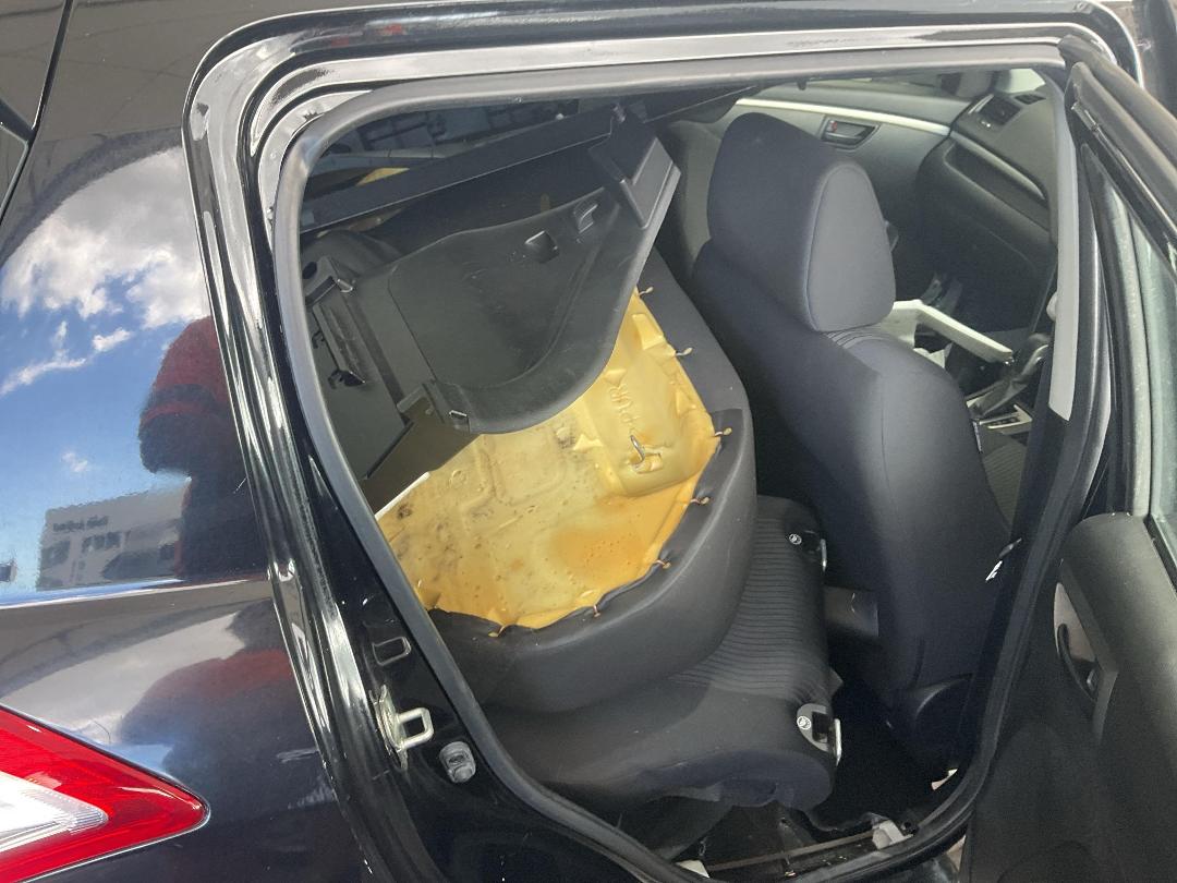 Photo '21' of Suzuki Swift GL