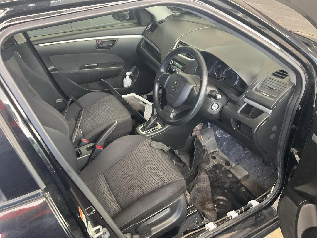 Photo '20' of Suzuki Swift GL