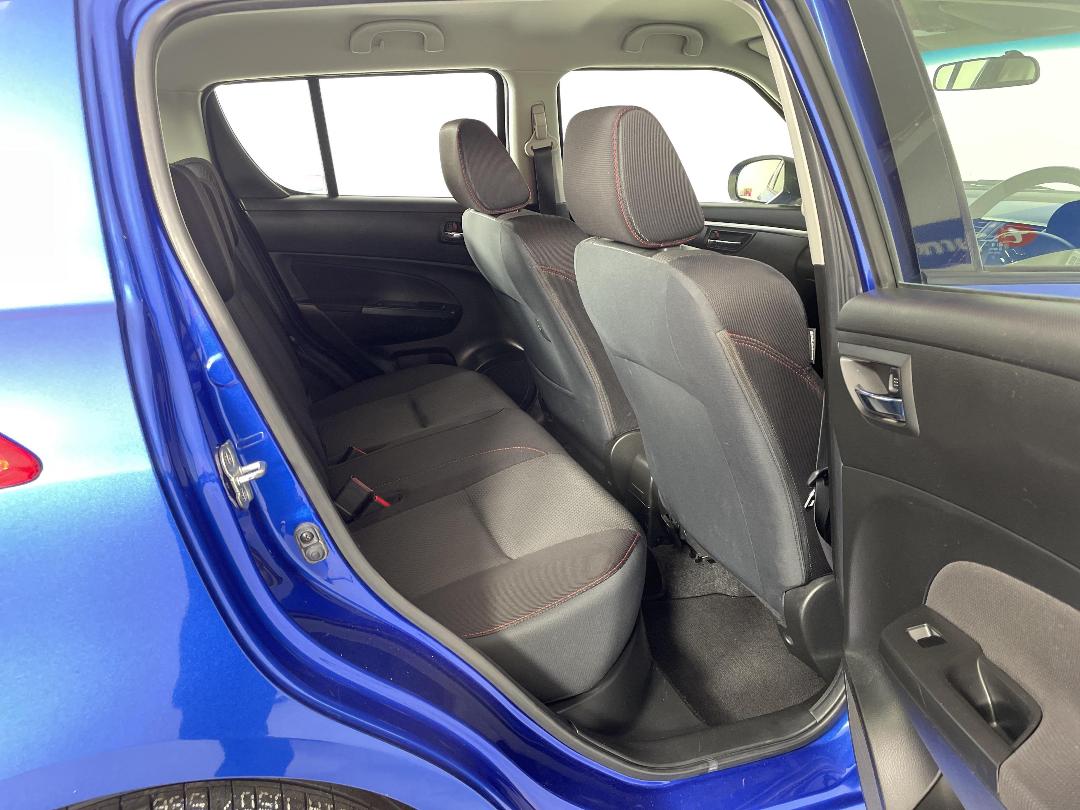 Photo '20' of Suzuki Swift