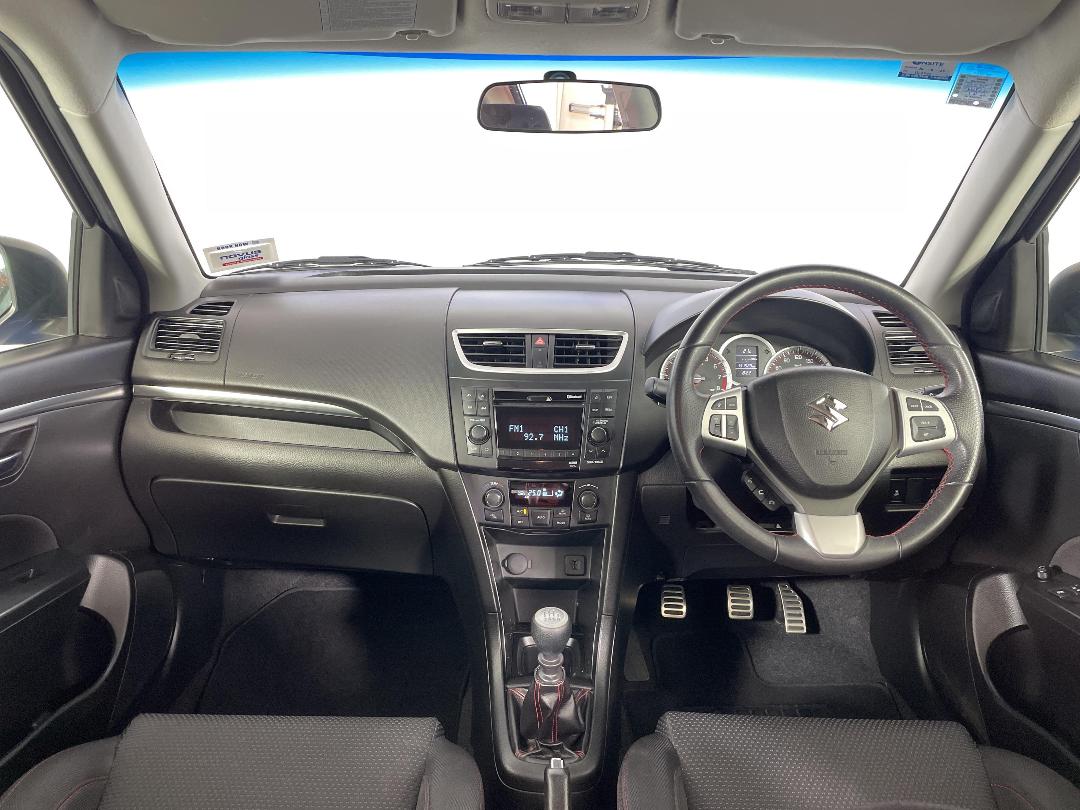 Photo '17' of Suzuki Swift