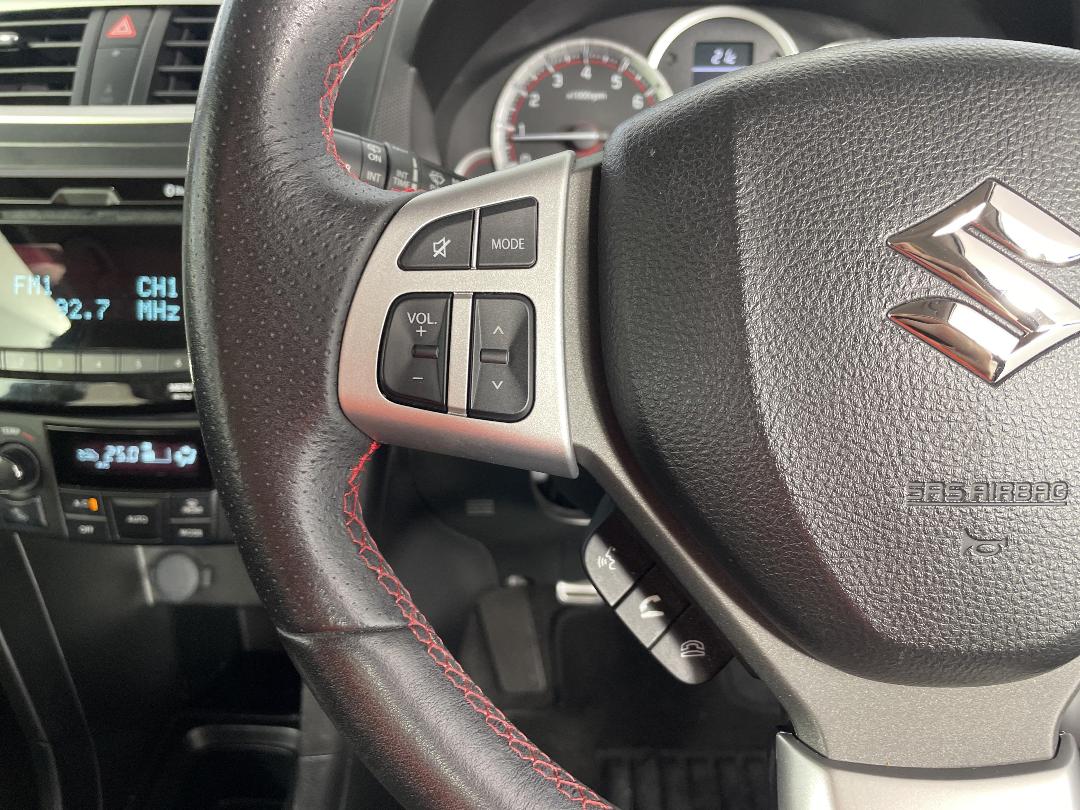 Photo '23' of Suzuki Swift