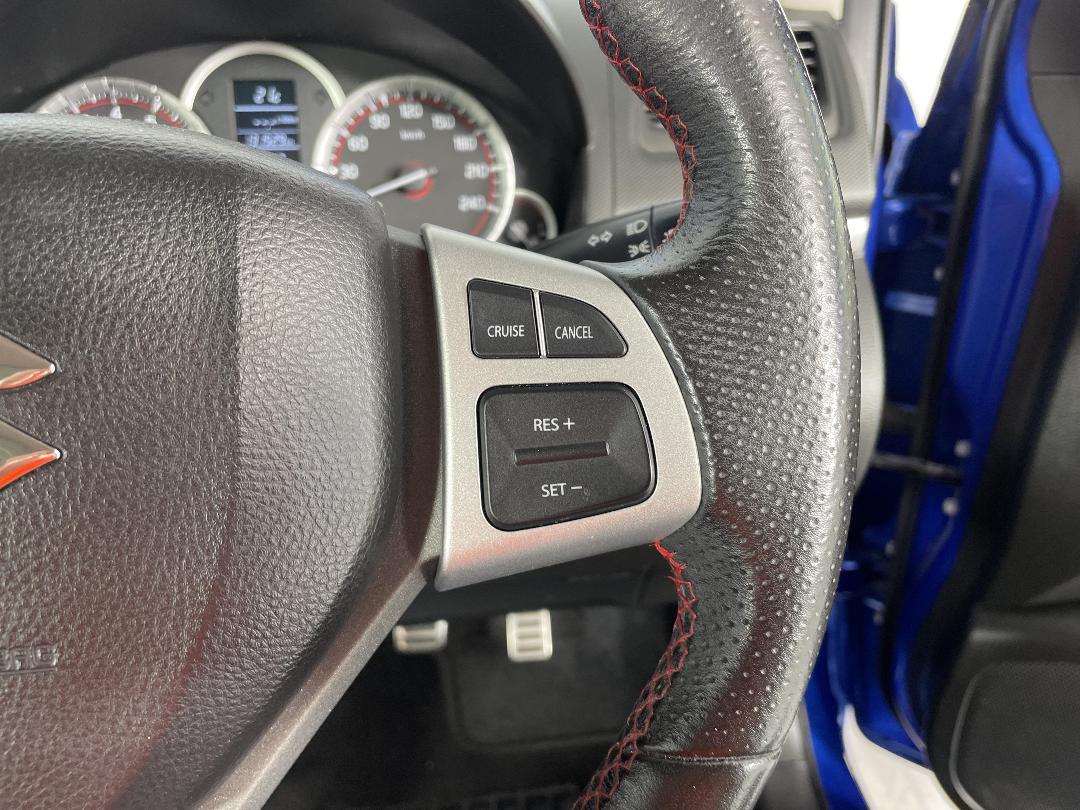 Photo '24' of Suzuki Swift