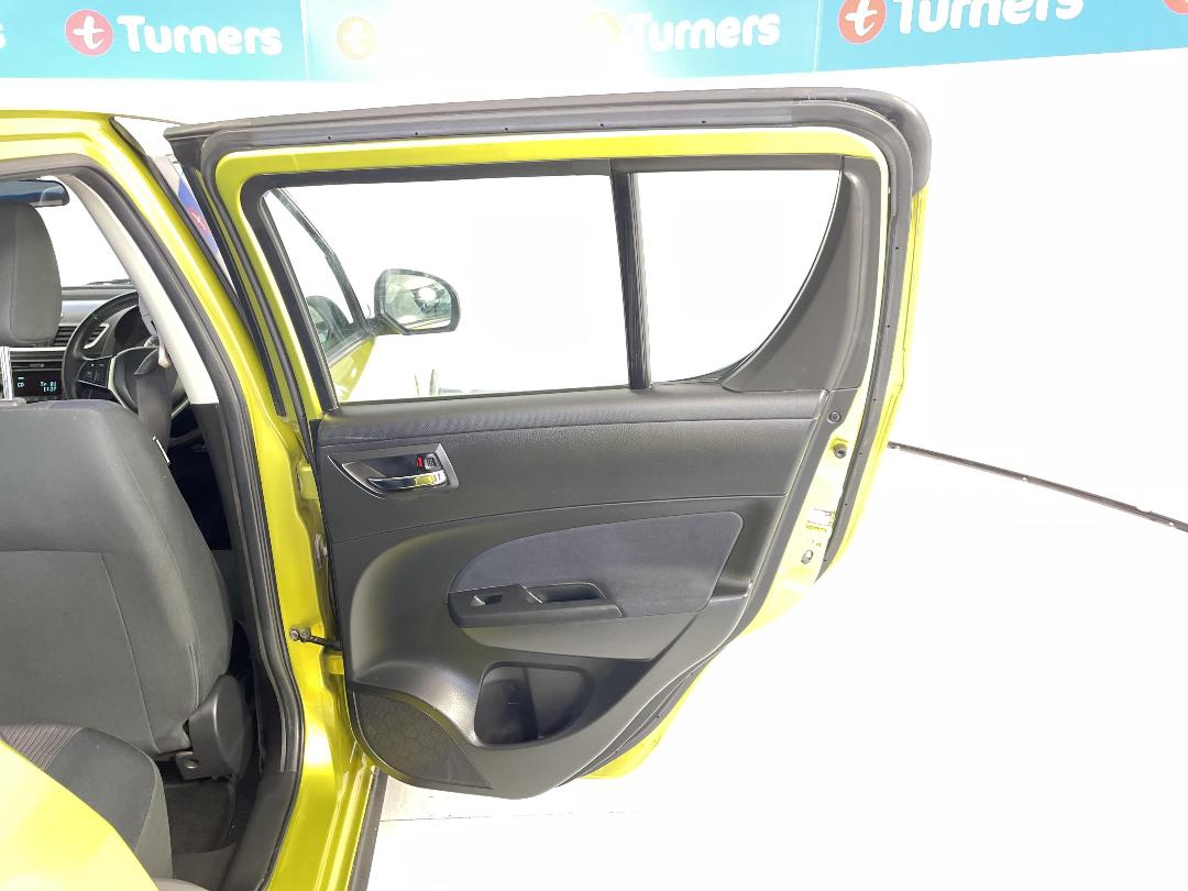 Photo '19' of Suzuki Swift Photo '19' of Suzuki Swift