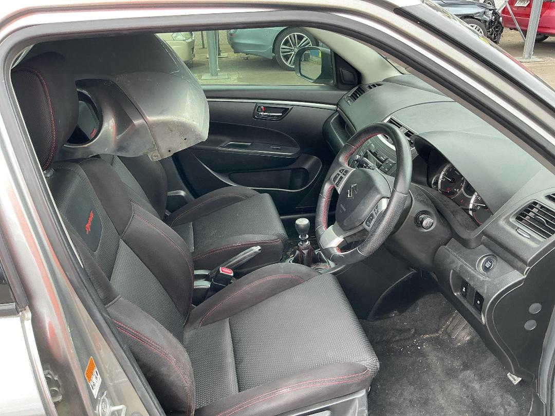 Photo '17' of Suzuki Swift Sport