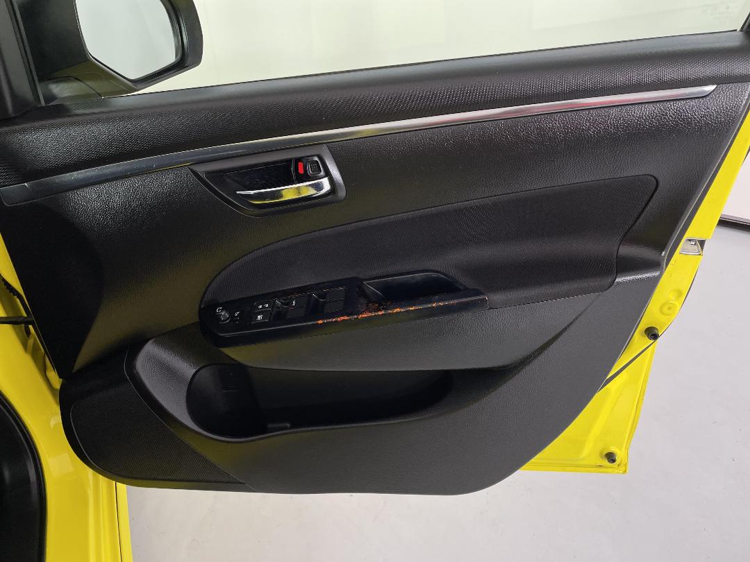 Photo '15' of Suzuki Swift