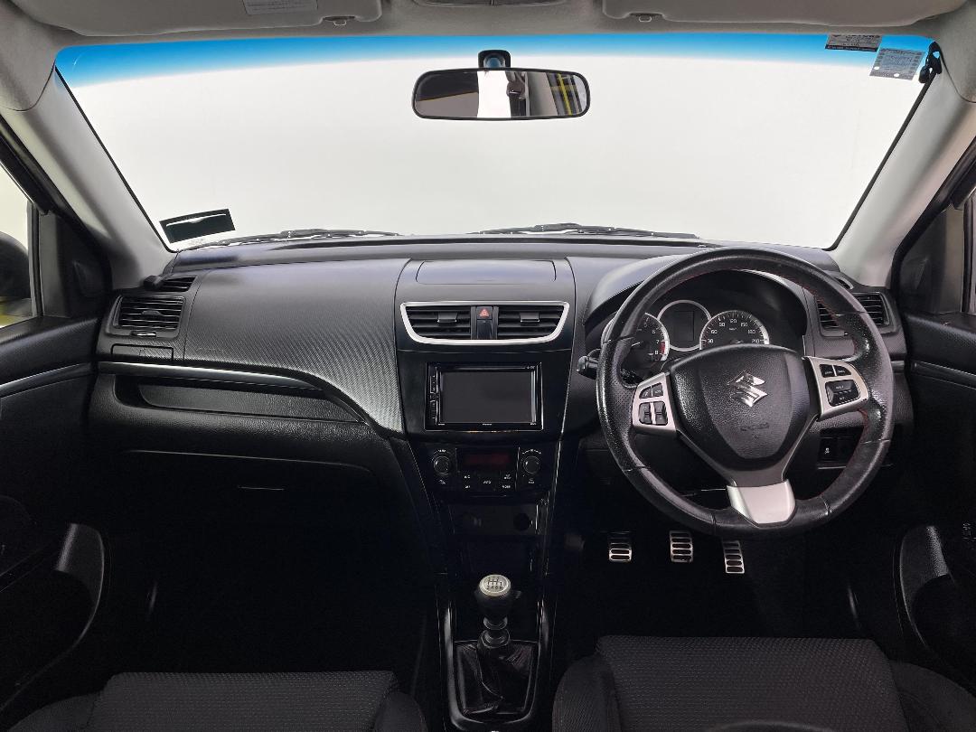 Photo '17' of Suzuki Swift