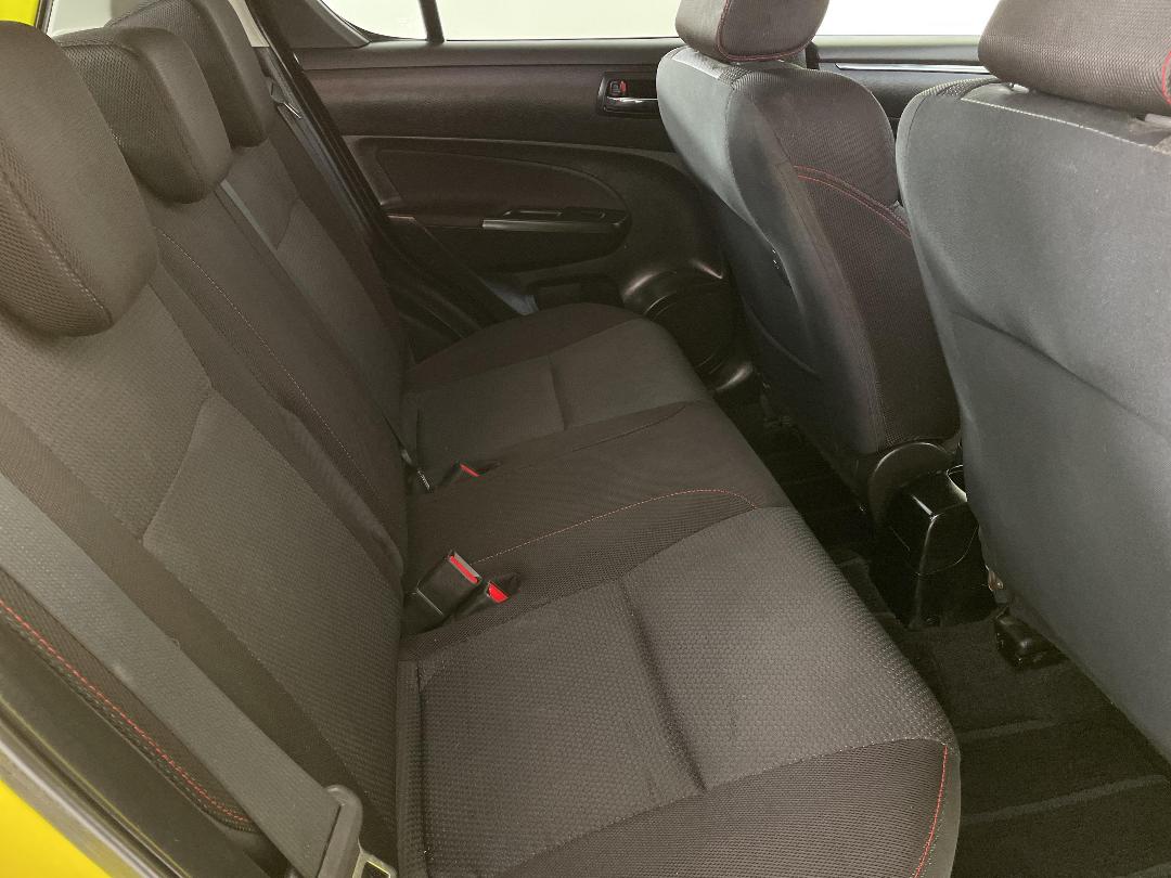 Photo '20' of Suzuki Swift