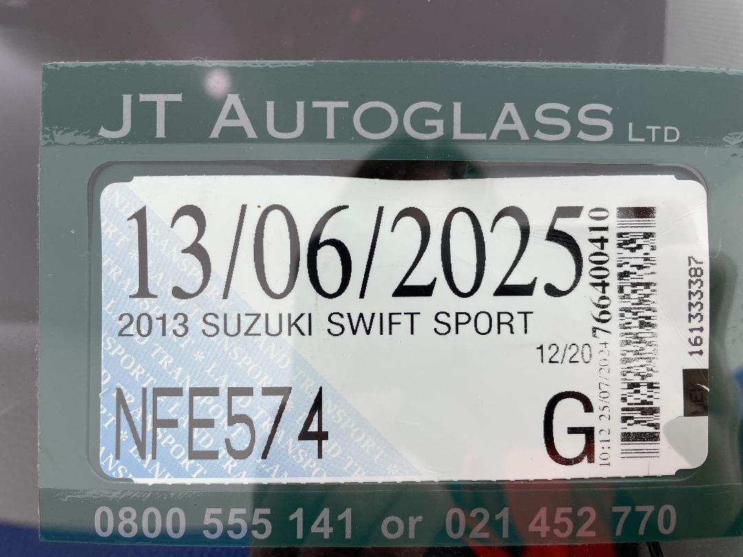 Photo '28' of Suzuki Swift