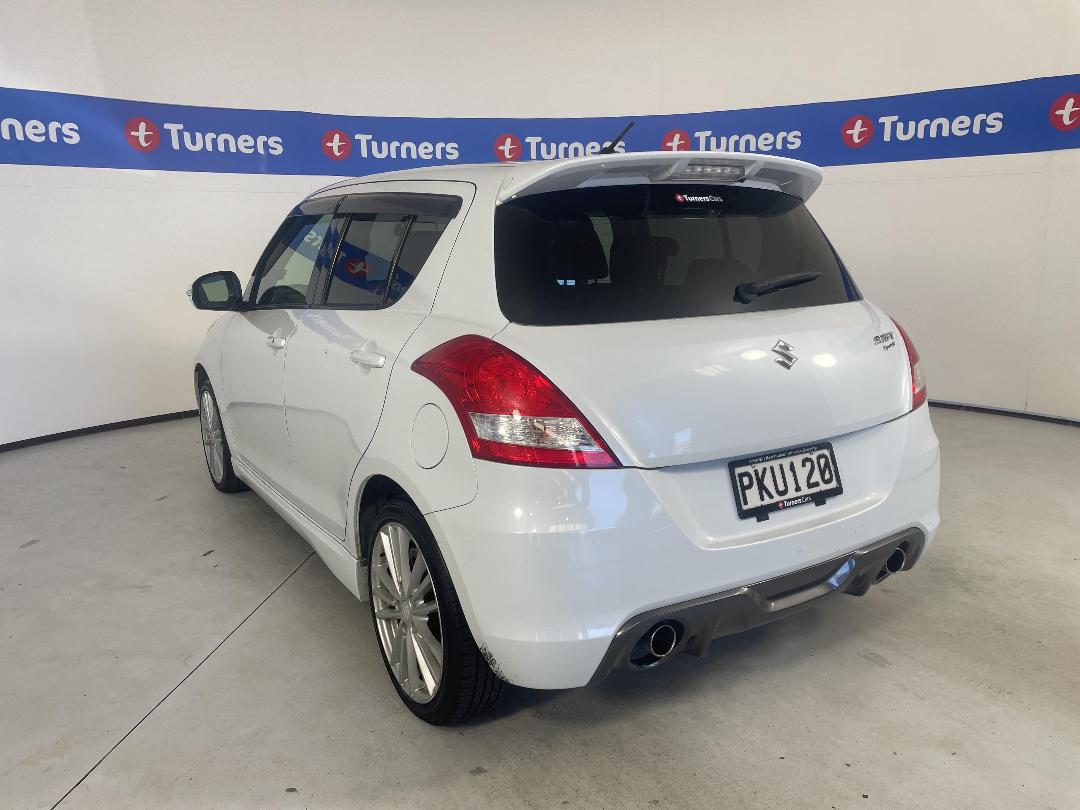 Photo '5' of Suzuki Swift