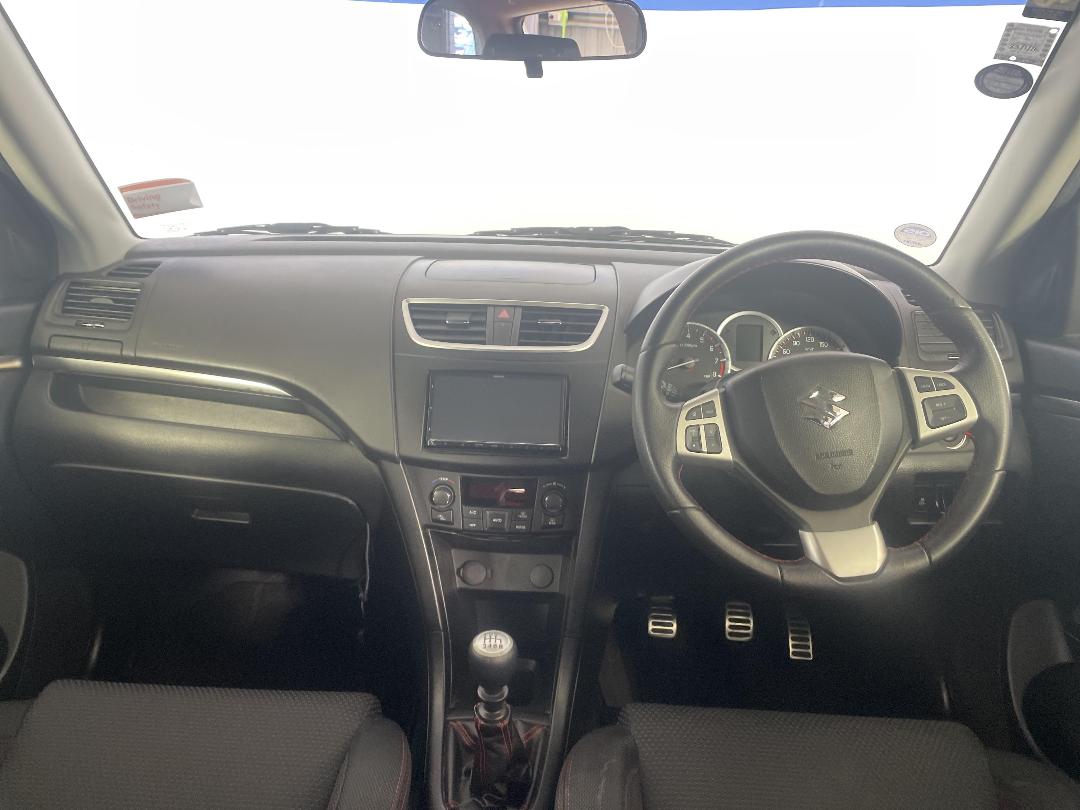 Photo '17' of Suzuki Swift