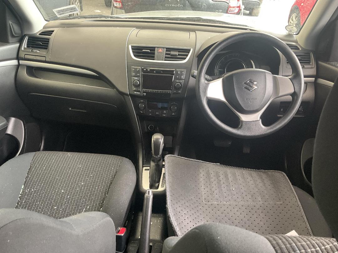 Photo '20' of Suzuki Swift