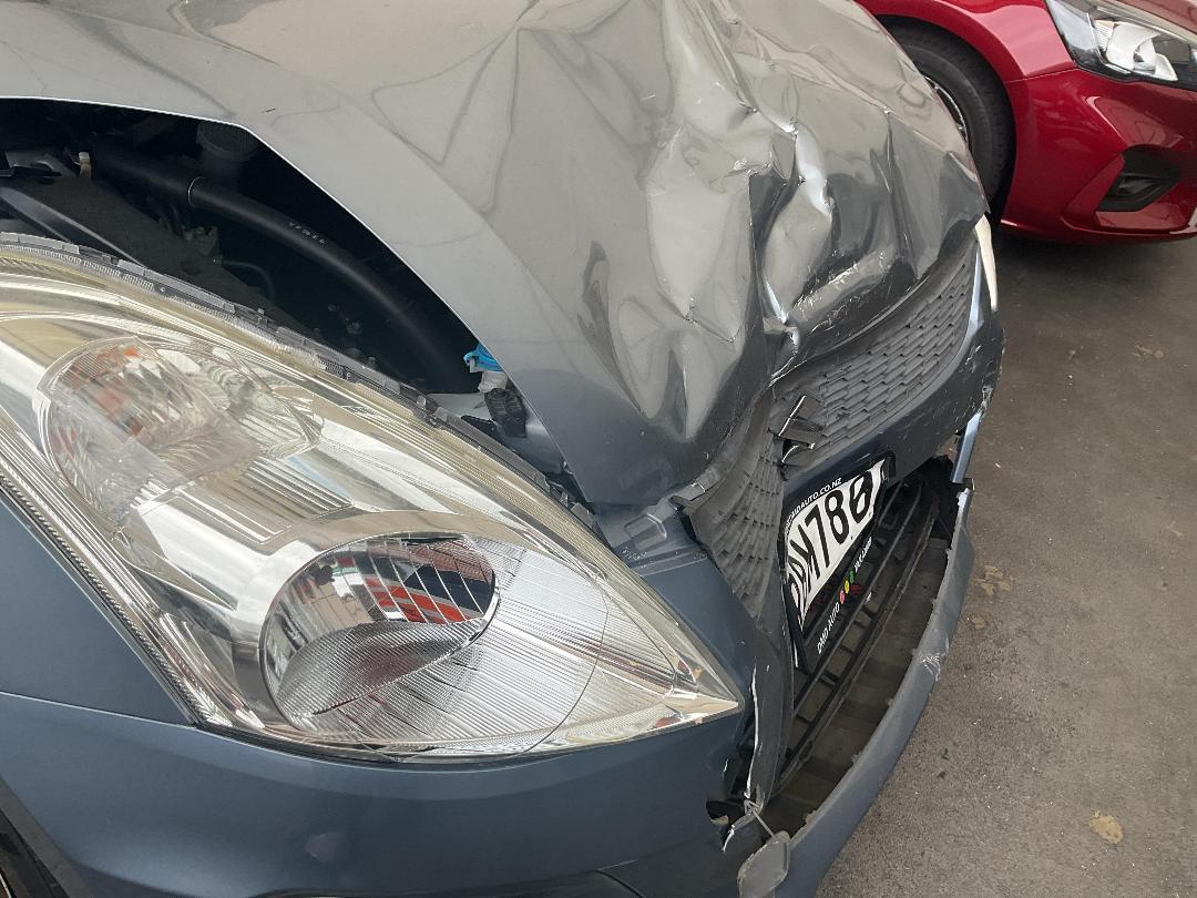 Photo '31' of Suzuki Swift