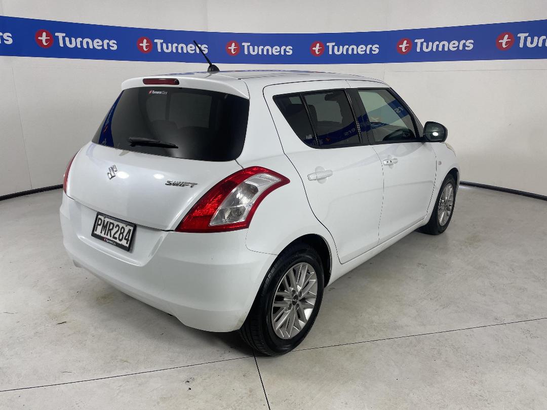 Photo '7' of Suzuki Swift