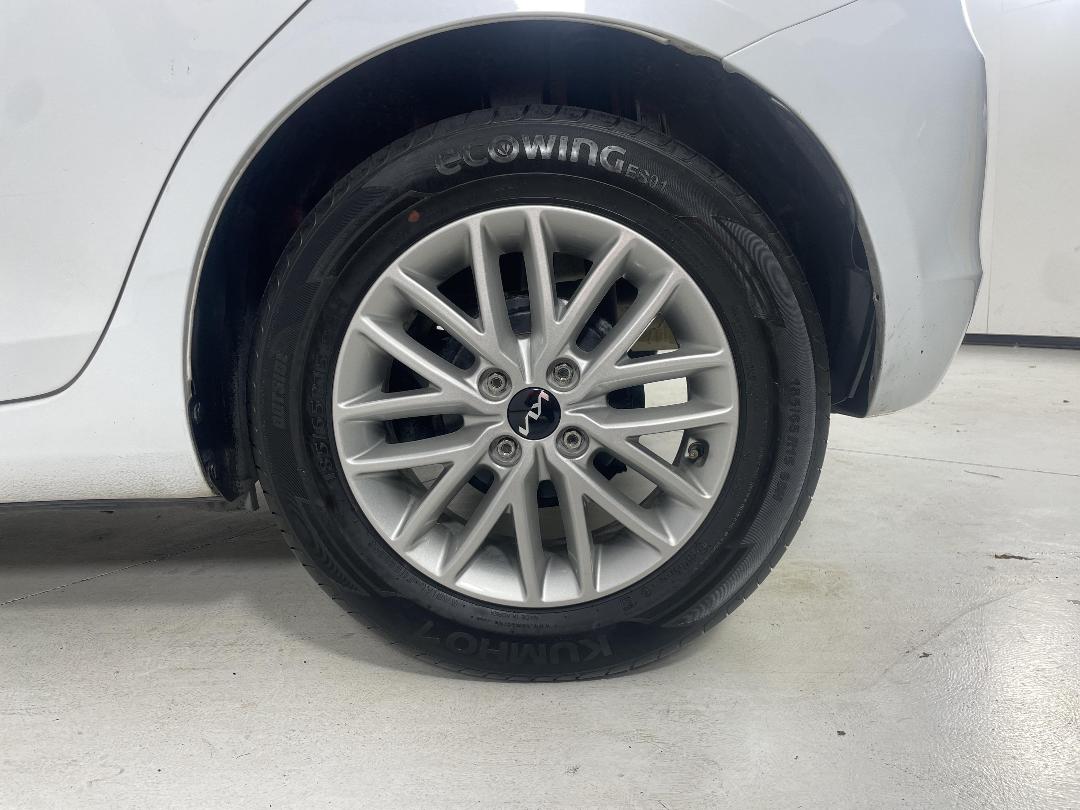 Photo '11' of Suzuki Swift