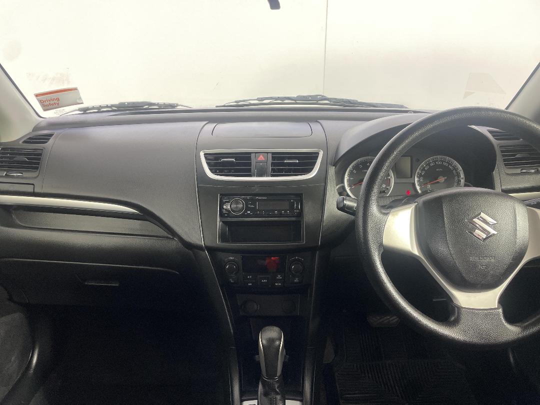 Photo '17' of Suzuki Swift