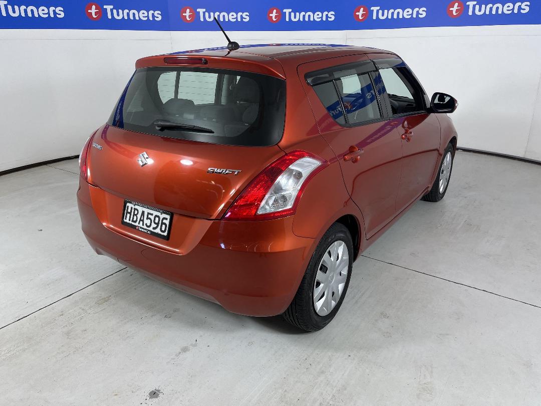 Photo '7' of Suzuki Swift Photo '7' of Suzuki Swift