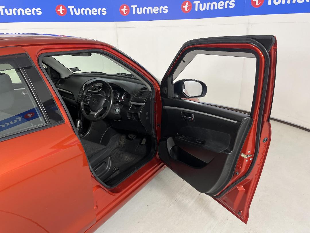 Photo '15' of Suzuki Swift Photo '15' of Suzuki Swift