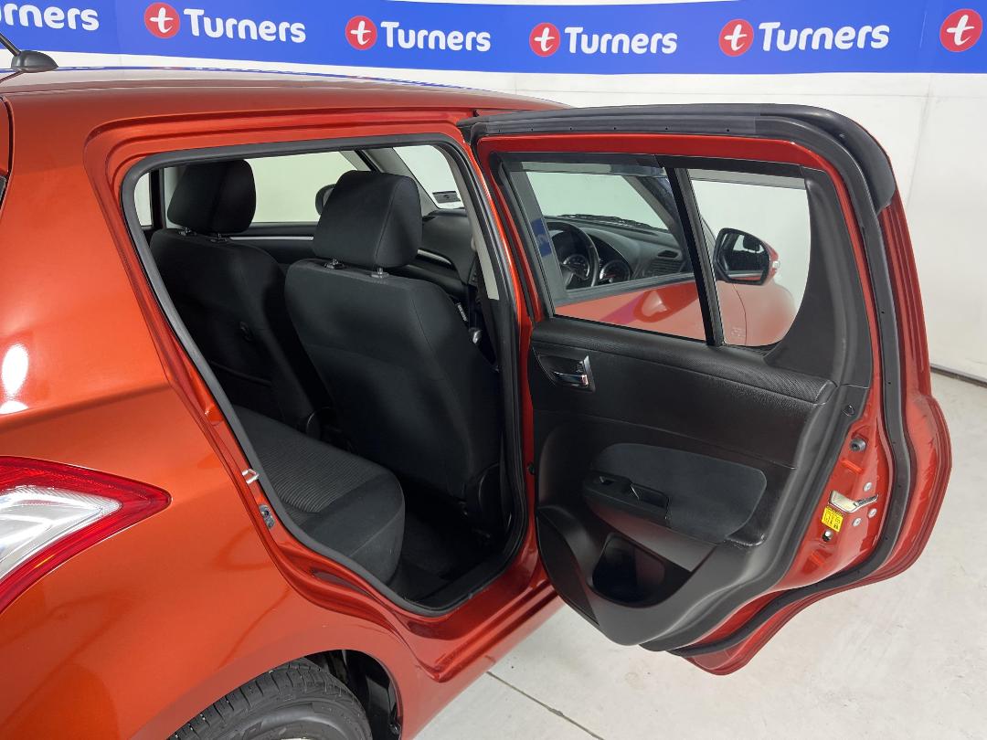 Photo '19' of Suzuki Swift Photo '19' of Suzuki Swift