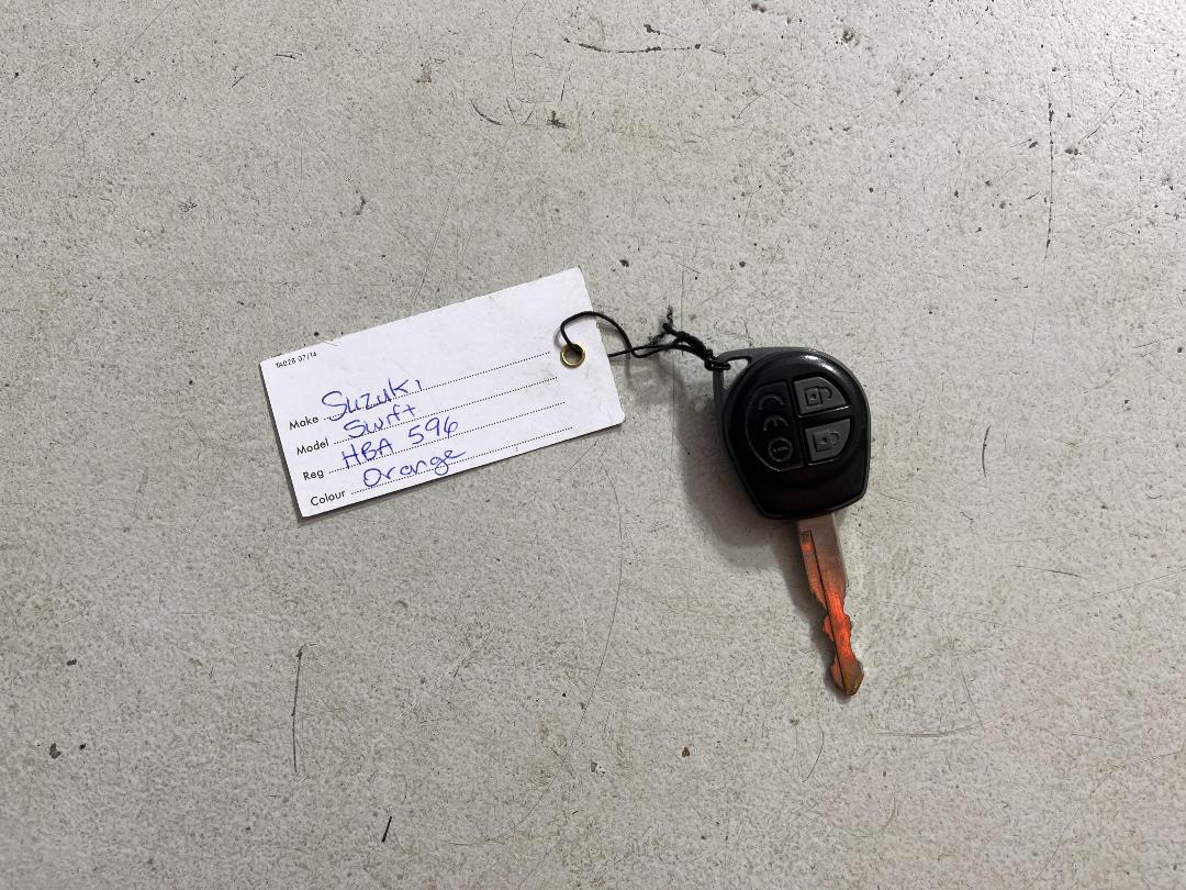 Photo '22' of Suzuki Swift Photo '22' of Suzuki Swift