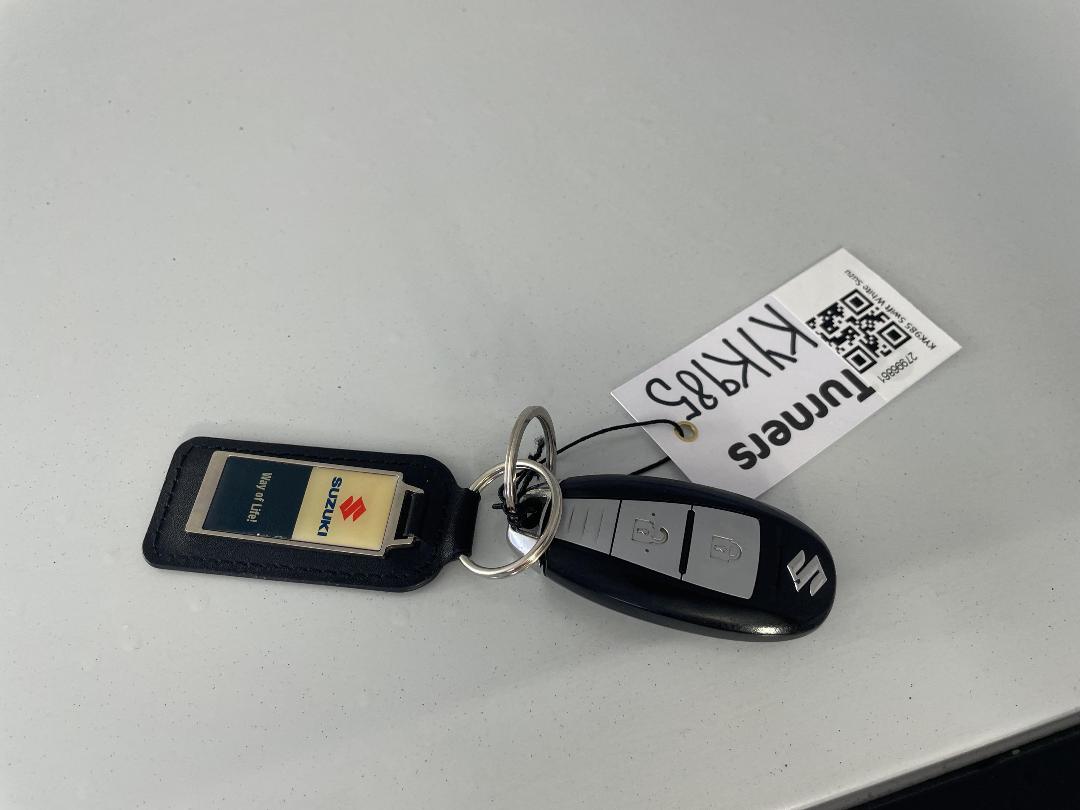 Photo '22' of Suzuki Swift Photo '22' of Suzuki Swift