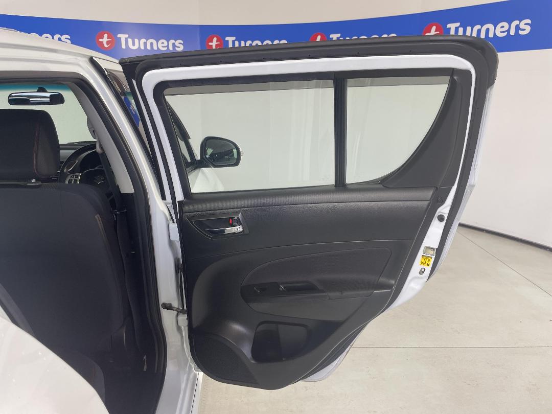 Photo '19' of Suzuki Swift Photo '19' of Suzuki Swift