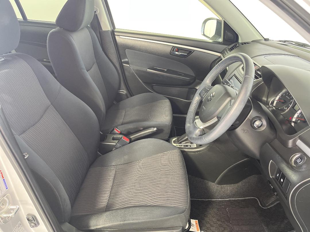 Photo '16' of Suzuki Swift