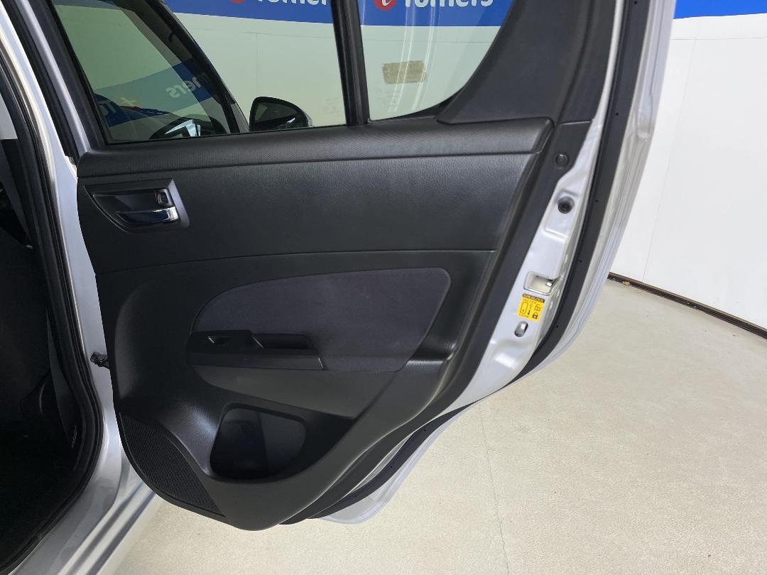 Photo '19' of Suzuki Swift