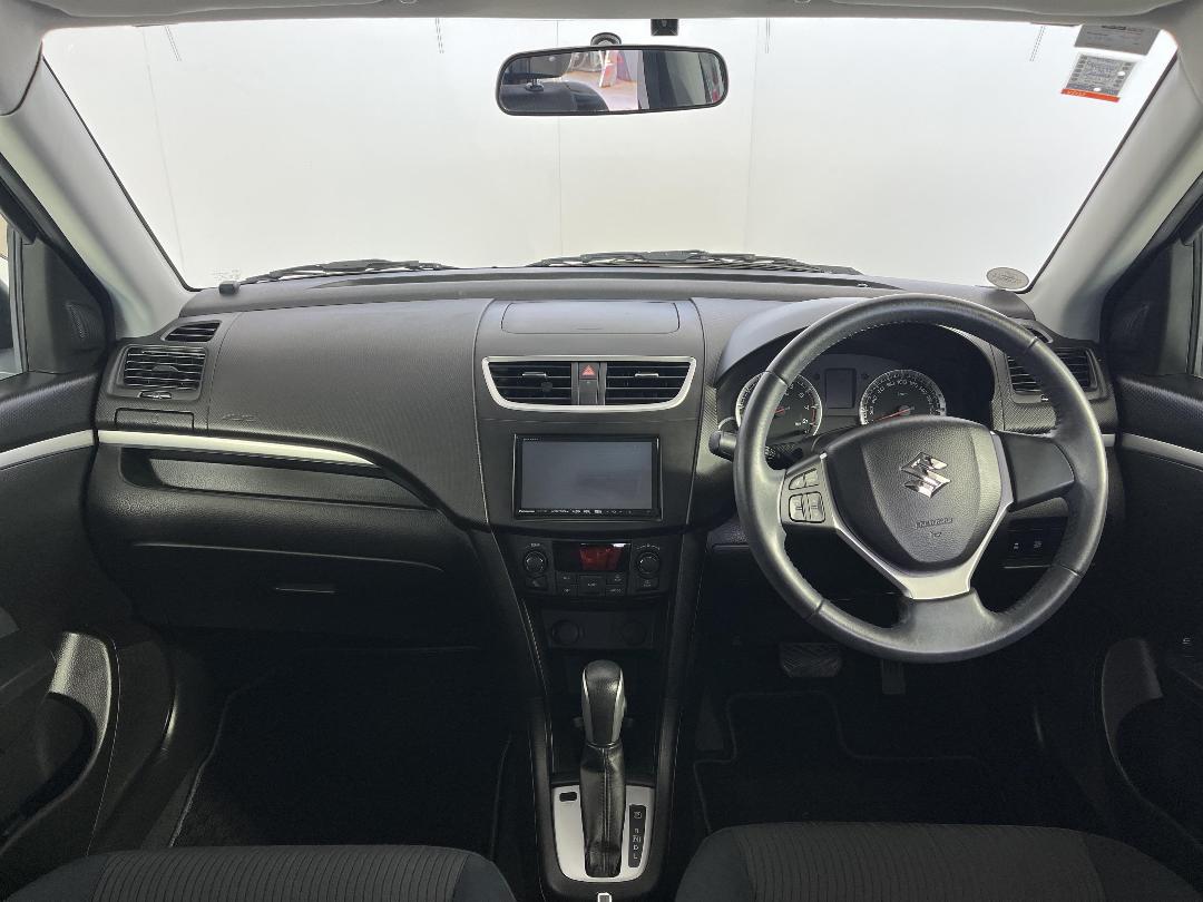 Photo '17' of Suzuki Swift