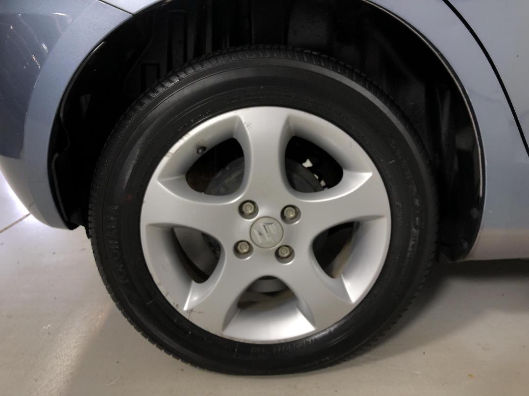 Photo '12' of Suzuki Swift