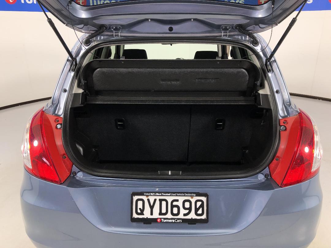 Photo '14' of Suzuki Swift