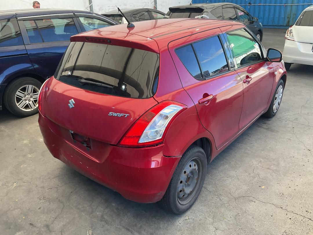 Photo '13' of Suzuki Swift