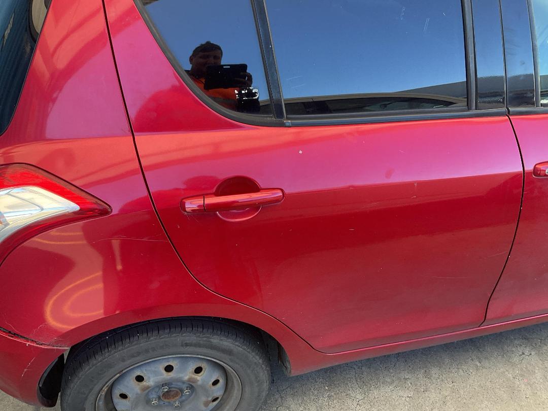 Photo '15' of Suzuki Swift