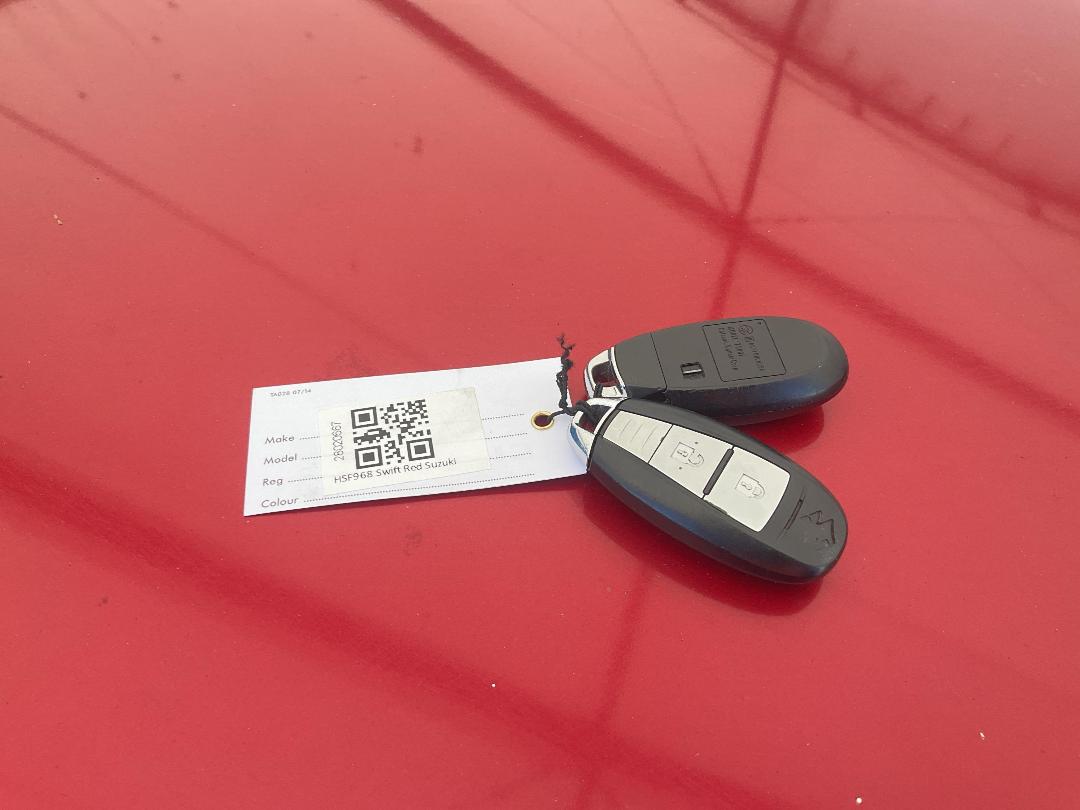 Photo '19' of Suzuki Swift