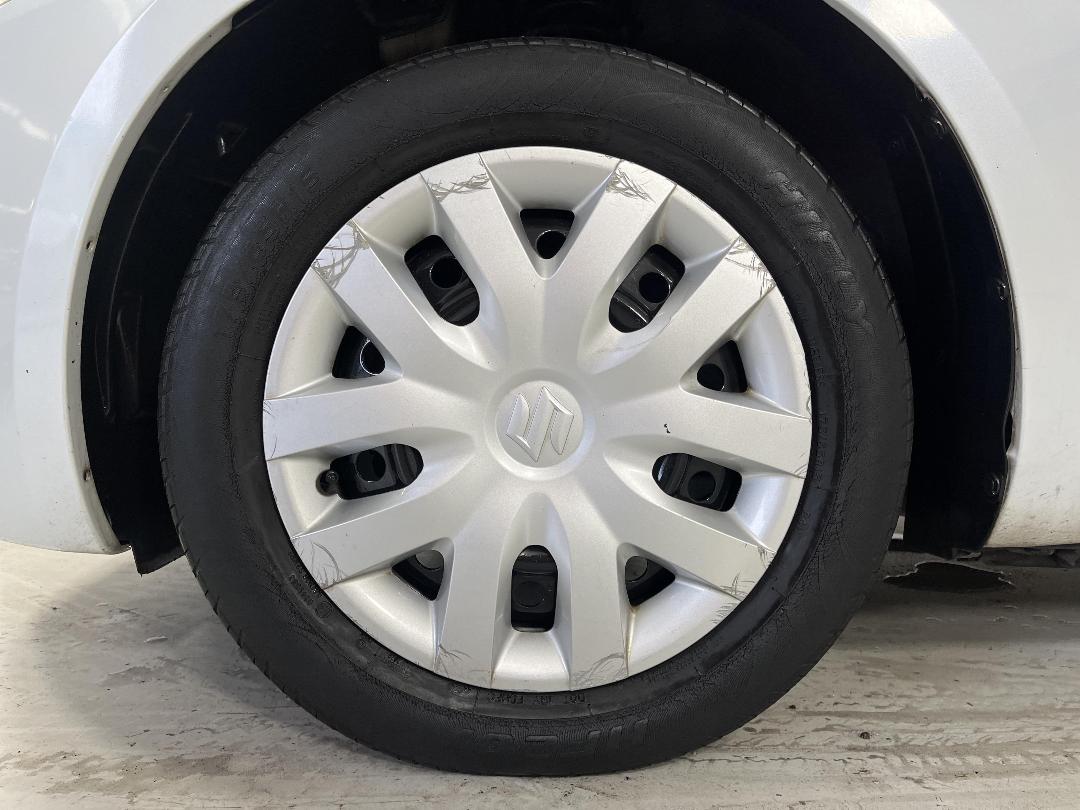 Photo '10' of Suzuki Swift Photo '10' of Suzuki Swift